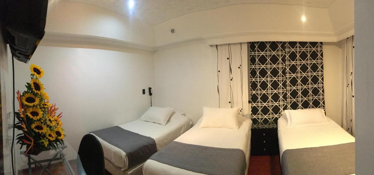Hotel Ejecutivo Embajada ボゴタ エクステリア 写真