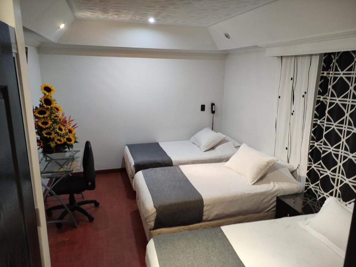 Hotel Ejecutivo Embajada ボゴタ エクステリア 写真