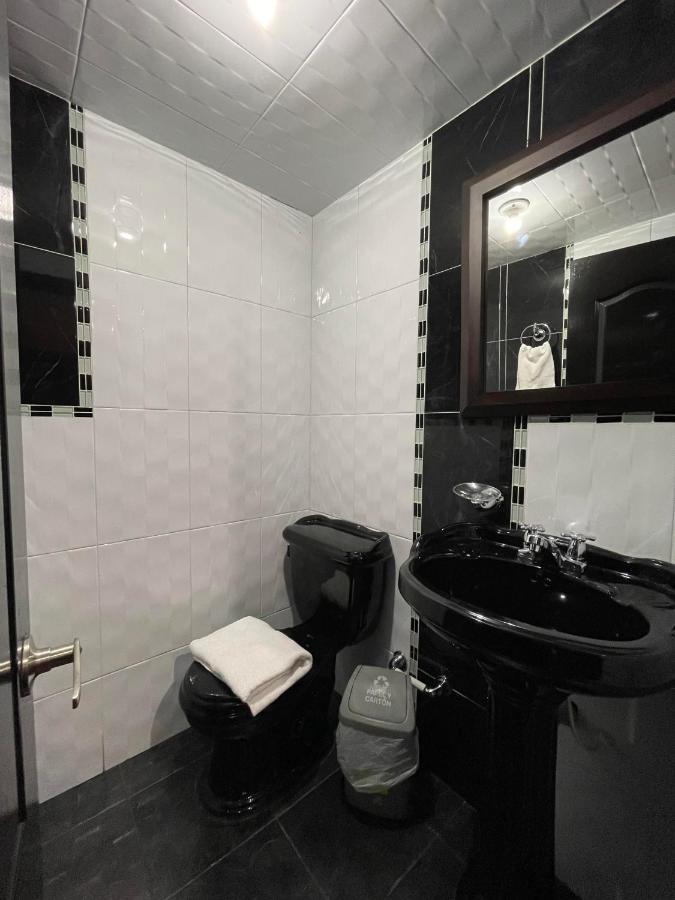 Hotel Ejecutivo Embajada ボゴタ エクステリア 写真